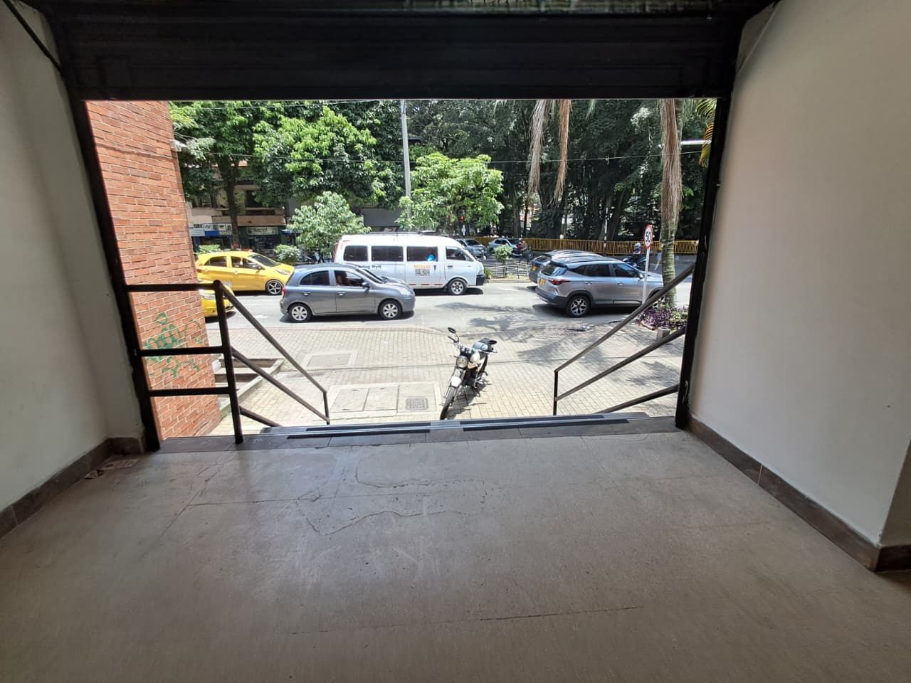 Local en arriendo Antioquia Medellín San Bernardo 65 m2 Habitaciones 0 Baños 1 Garajes 0 Precio $4000000