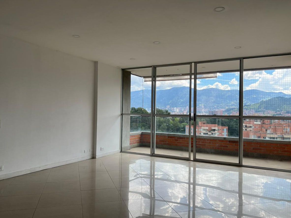 Apartamento en arriendo Antioquia Envigado Zúñiga 150 m2 Habitaciones 3 Baños 3 Garajes 2 Precio $5200000