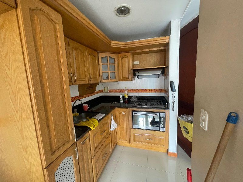 Apartamento en arriendo Antioquia Envigado Zona Centro 75 m2 Habitaciones 3 Baños 2 Garajes 1 Precio $3400000