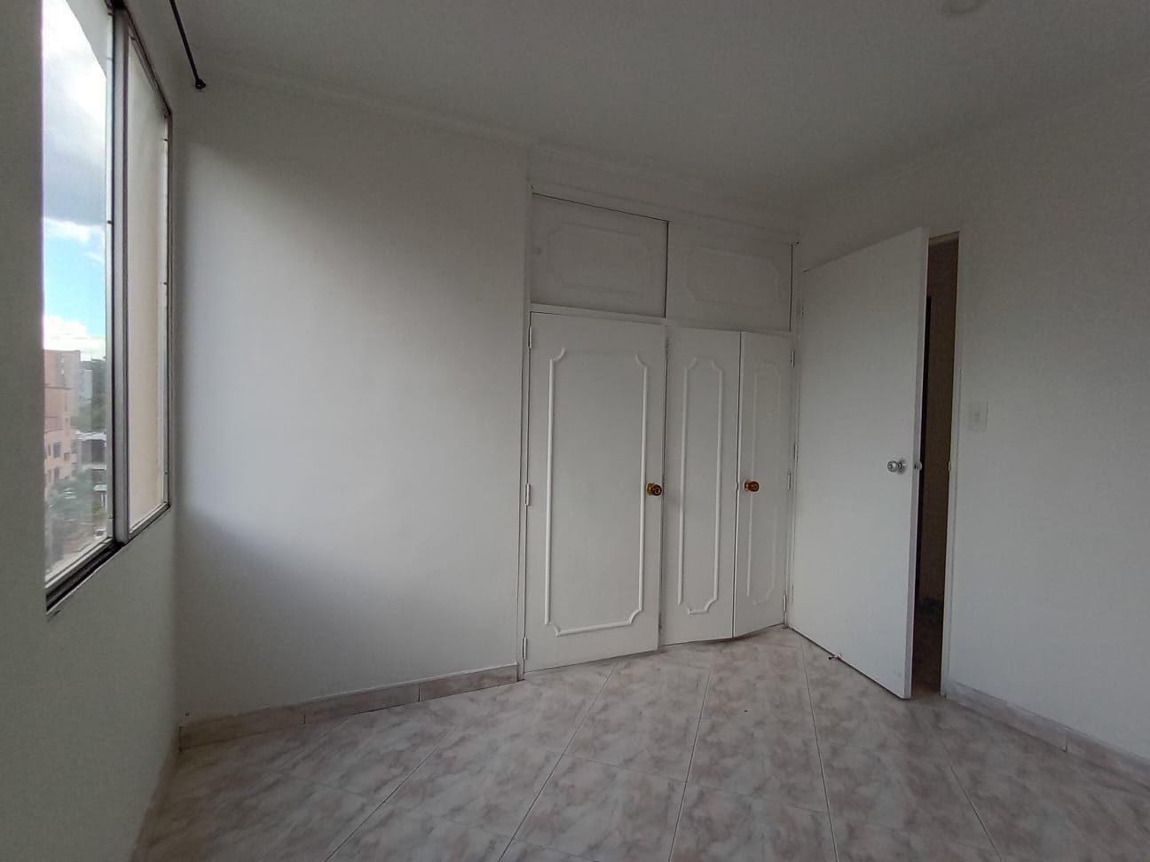 Apartamento en arriendo Antioquia Medellín La Castellana 96 m2 Habitaciones 4 Baños 2 Garajes 2 Precio $3100000