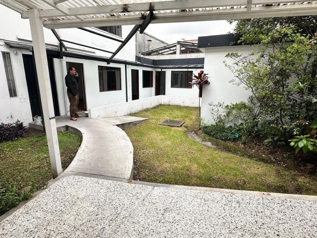 Casa en arriendo Cundinamarca Bogotá Nicolas De Federman 550 m2 Habitaciones 11 Baños 12 Garajes 1 Precio $15000000