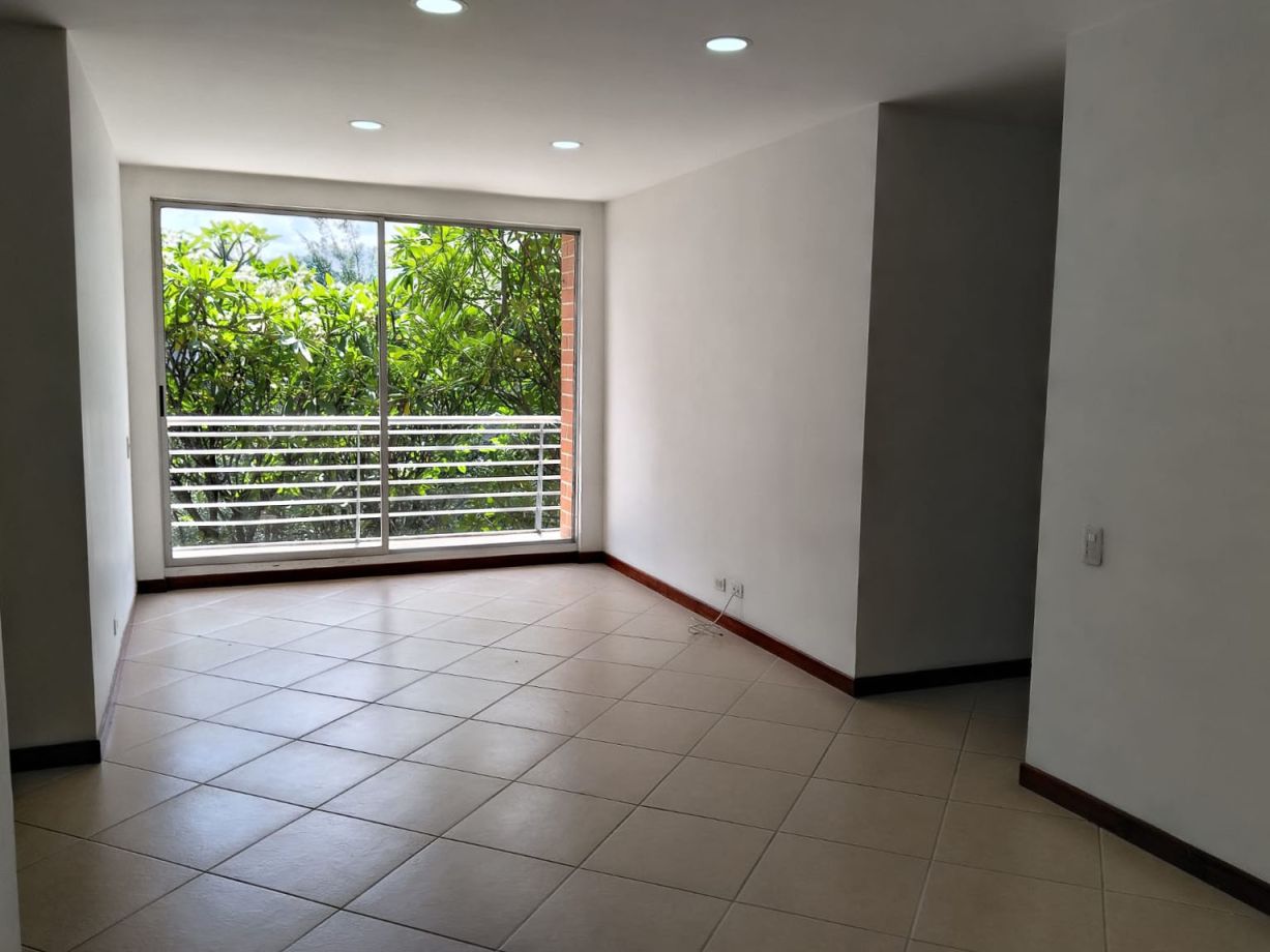 Apartamento en arriendo Antioquia Medellín Castropol 100 m2 Habitaciones 3 Baños 2 Garajes 1 Precio $4450000