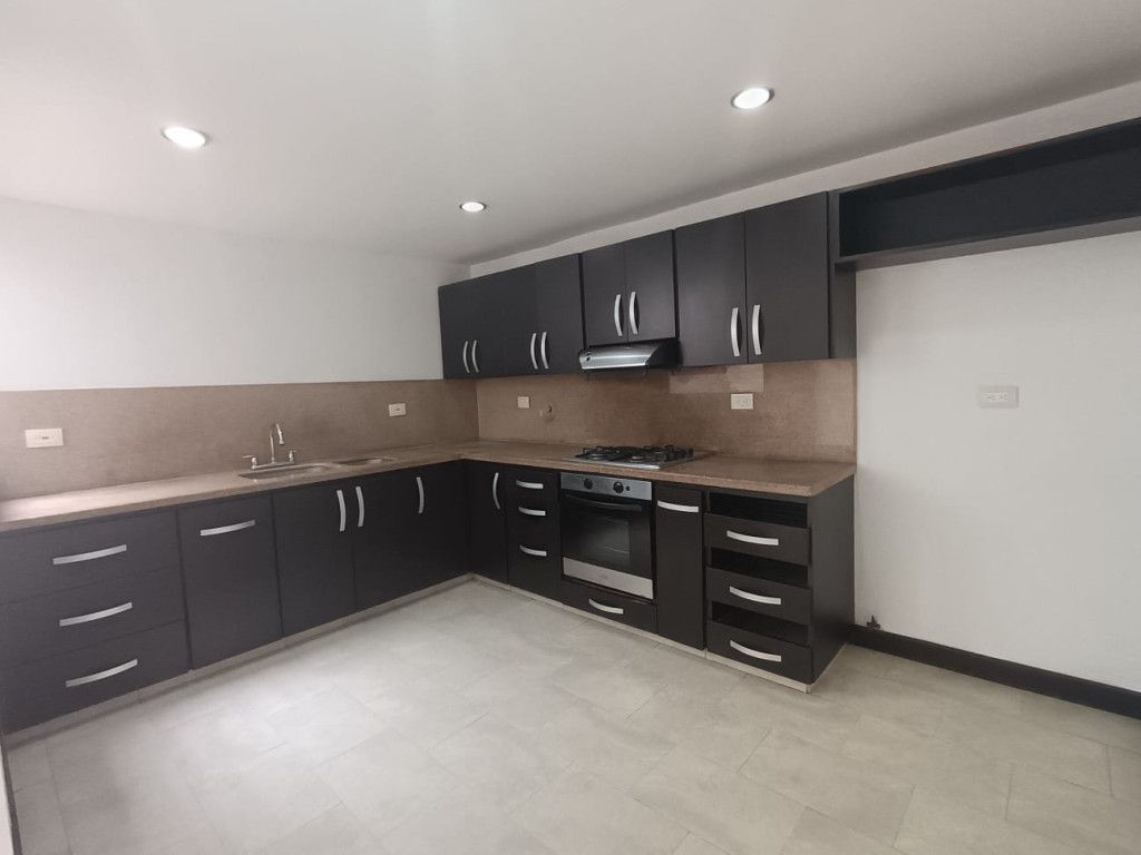 Casa en venta Antioquia Rionegro Centro 78 m2 Habitaciones 4 Baños 3 Garajes 1 Precio $650000000