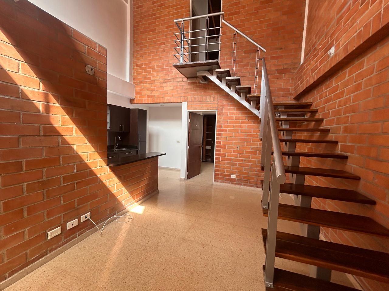 Apartamento en arriendo Antioquia Medellín Los Alcazares 70 m2 Habitaciones 2 Baños 2 Garajes 1 Precio $2700000