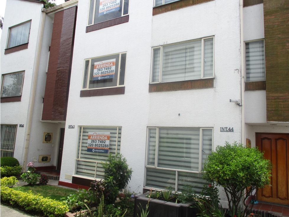 Casa en arriendo Cundinamarca Bogotá Santa Cecilia 196 m2 Habitaciones 3 Baños 3 Garajes 1 Precio $3500000