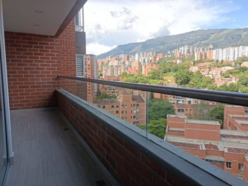 Apartamento en arriendo Antioquia Envigado Los Naranjos 129 m2 Habitaciones 3 Baños 4 Garajes 2 Precio $6100000