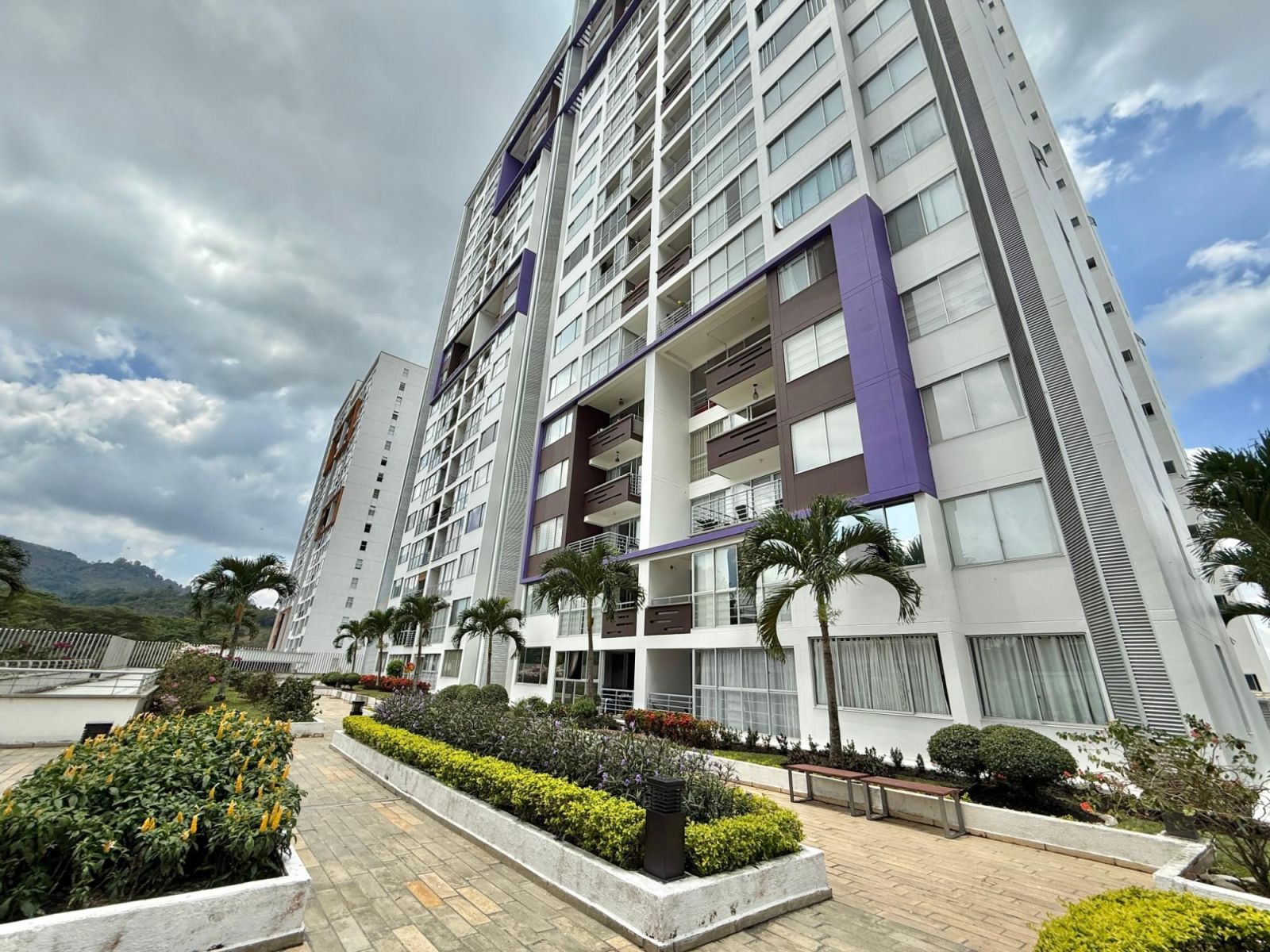 Apartamento en venta Santander Floridablanca Ub Cracovia Sector Ii 90 m2 Habitaciones 3 Baños 2 Garajes 2 Precio $495000000