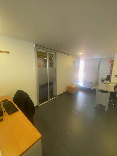 Oficina en venta Cundinamarca Bogotá Santa Rosa 216 m2 Habitaciones 0 Baños 4 Garajes 2 Precio $1350000000