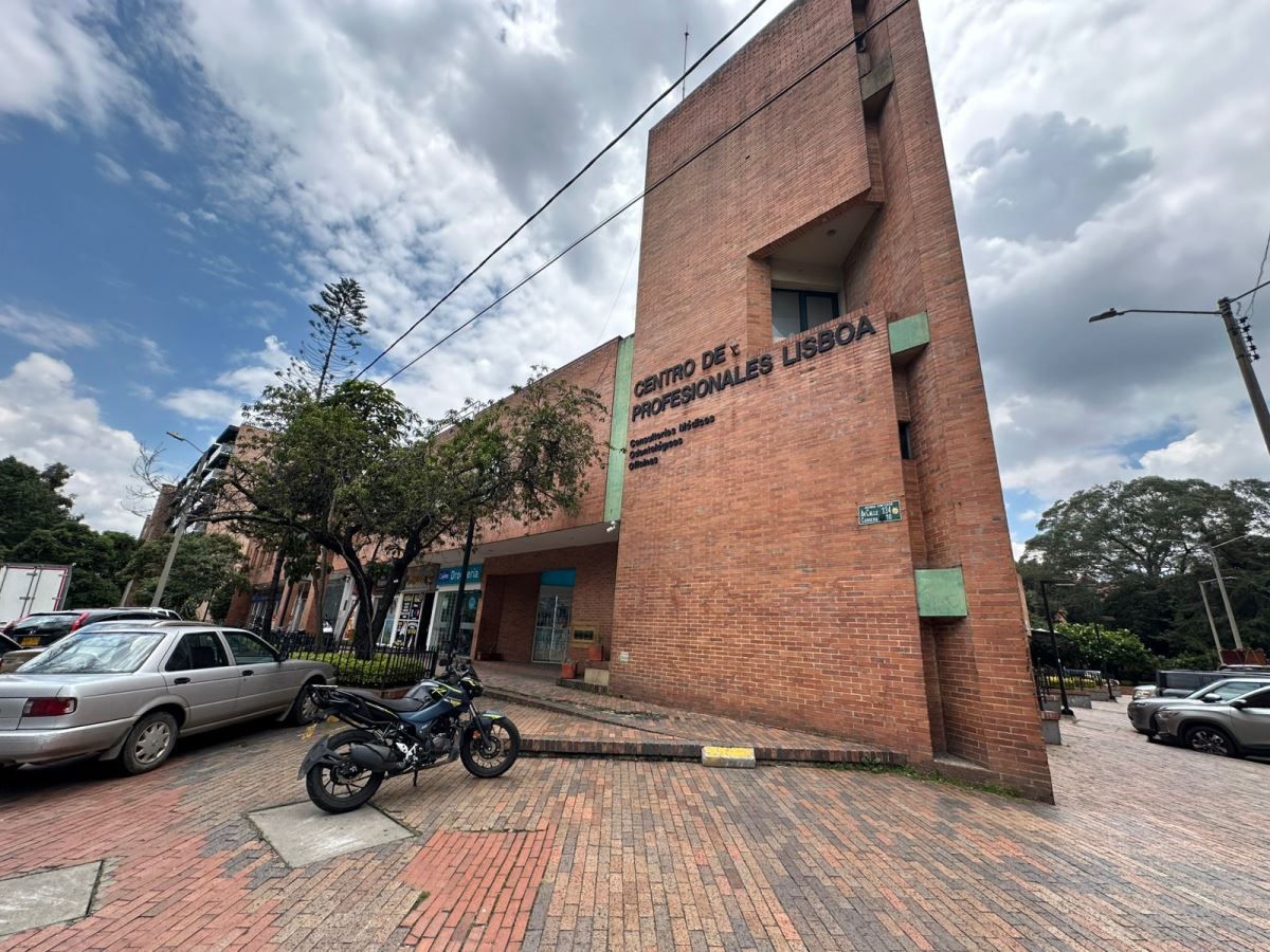 Local en venta Cundinamarca Bogotá Lisboa 26 m2 Habitaciones 0 Baños 1 Garajes 1 Precio $390000000