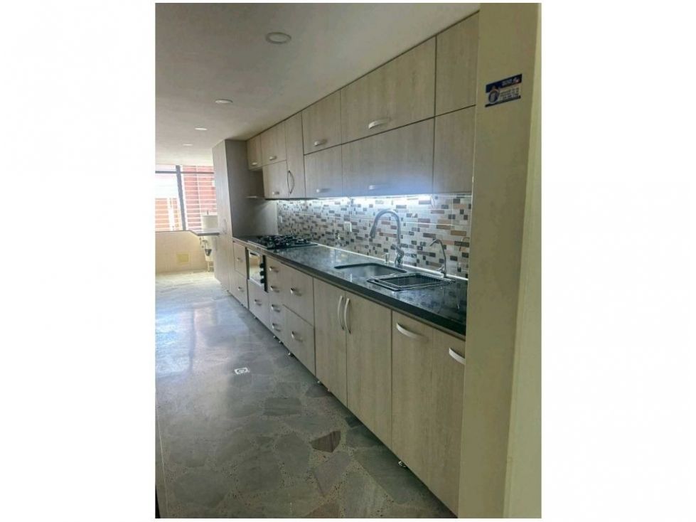 Apartamento en venta Antioquia Medellín Florida Nueva 160 m2 Habitaciones 4 Baños 3 Garajes 1 Precio $1050000000