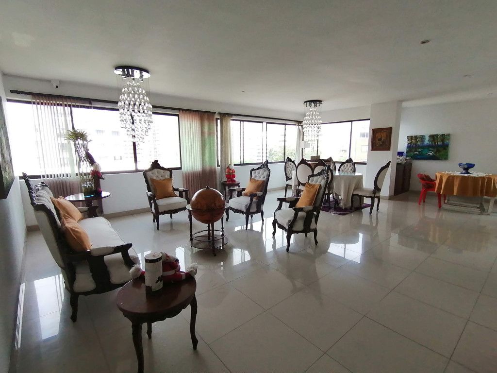 Apartamento en venta Valle Del Cauca Cali Arboledas 183 m2 Habitaciones 3 Baños 3 Garajes 2 Precio $734000000