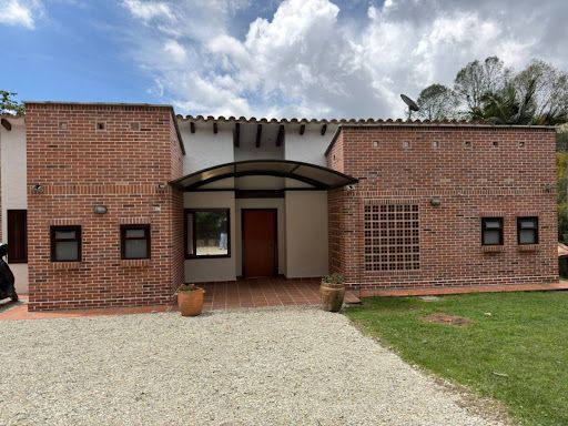 Finca en arriendo Antioquia Rionegro Rionegro 220 m2 Habitaciones 4 Baños 5 Garajes 10 Precio $10000000