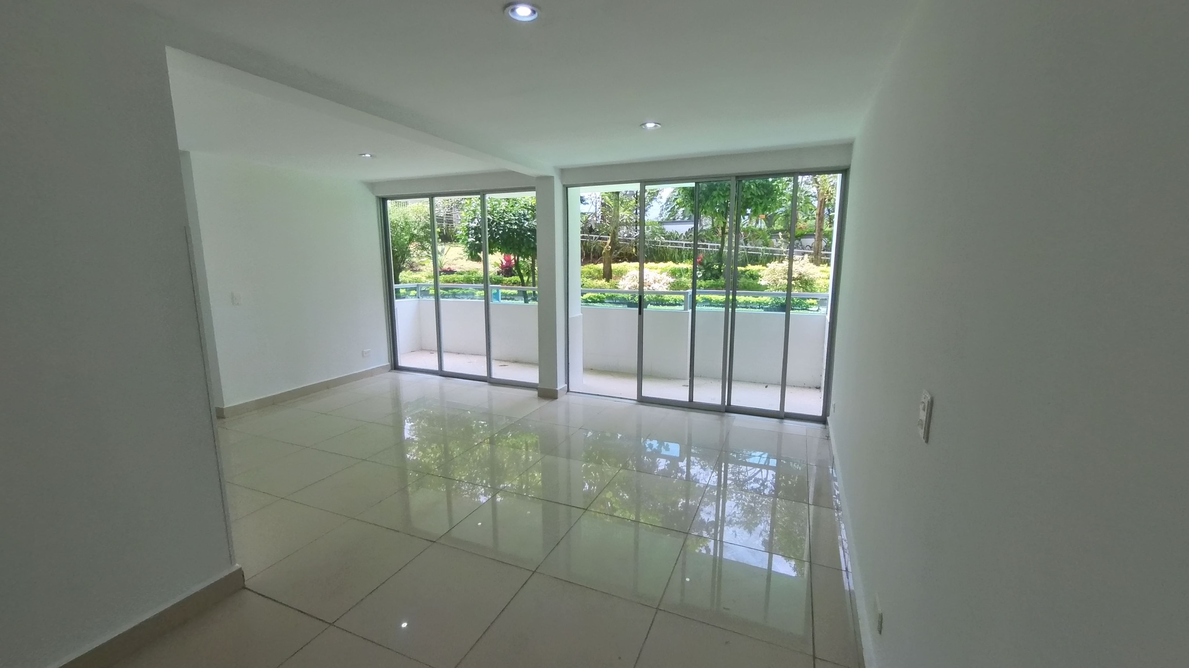Apartamento en venta Santander Bucaramanga Mediterrane Royal 99 m2 Habitaciones 2 Baños 2 Garajes 1 Precio $480000000