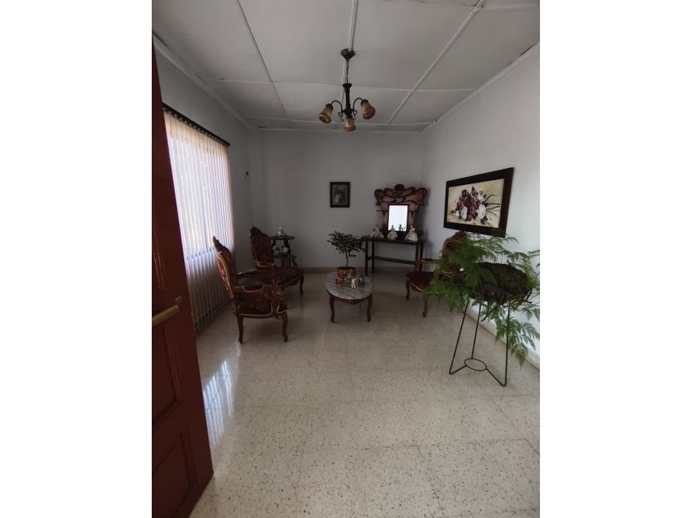 Casa en arriendo Antioquia Envigado Zona Centro 160 m2 Habitaciones 6 Baños 2 Garajes 0 Precio $4200000