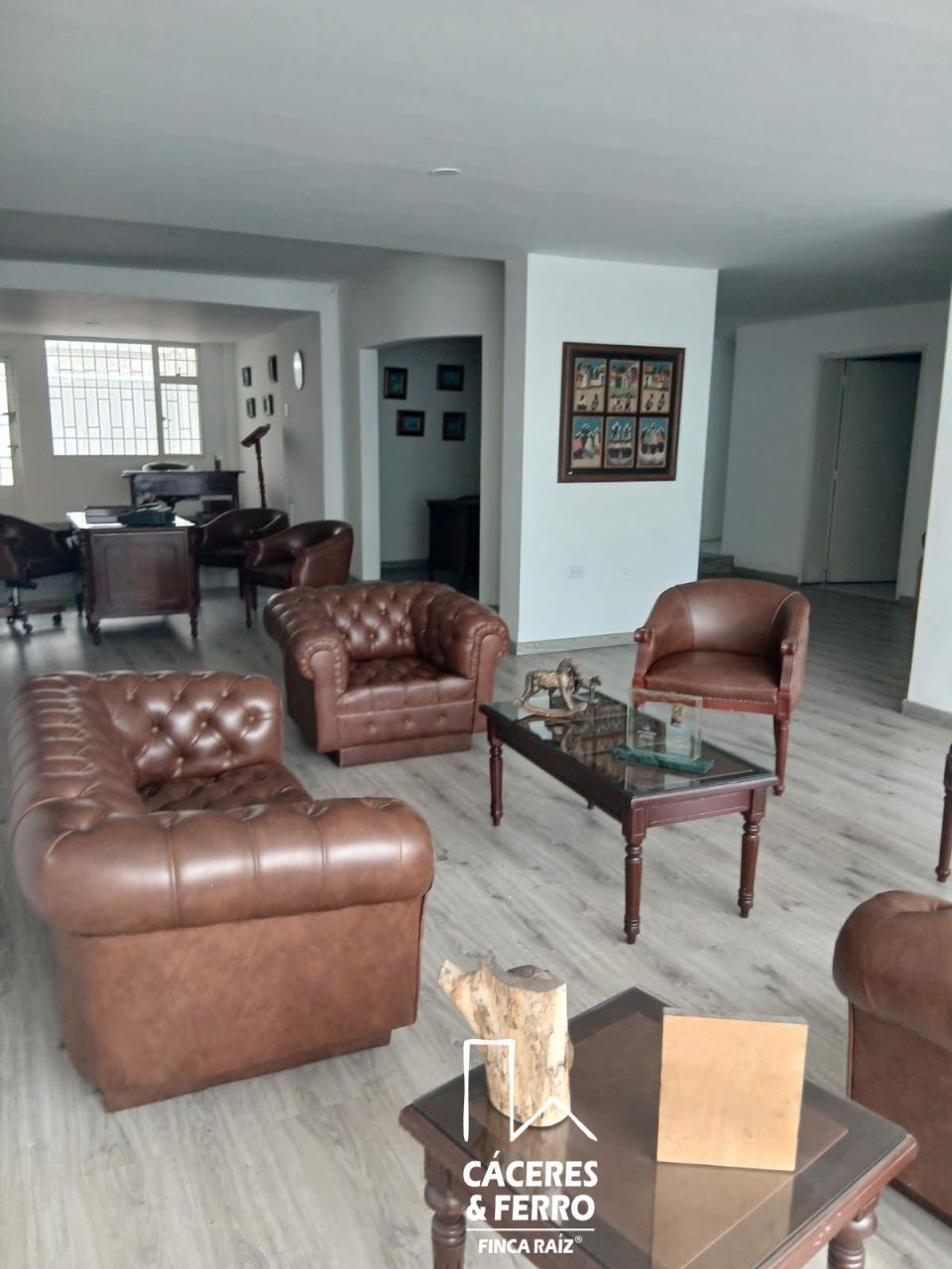 Casa en arriendo Cundinamarca Bogotá Normandía 230 m2 Habitaciones 5 Baños 3 Garajes 0 Precio $5500000