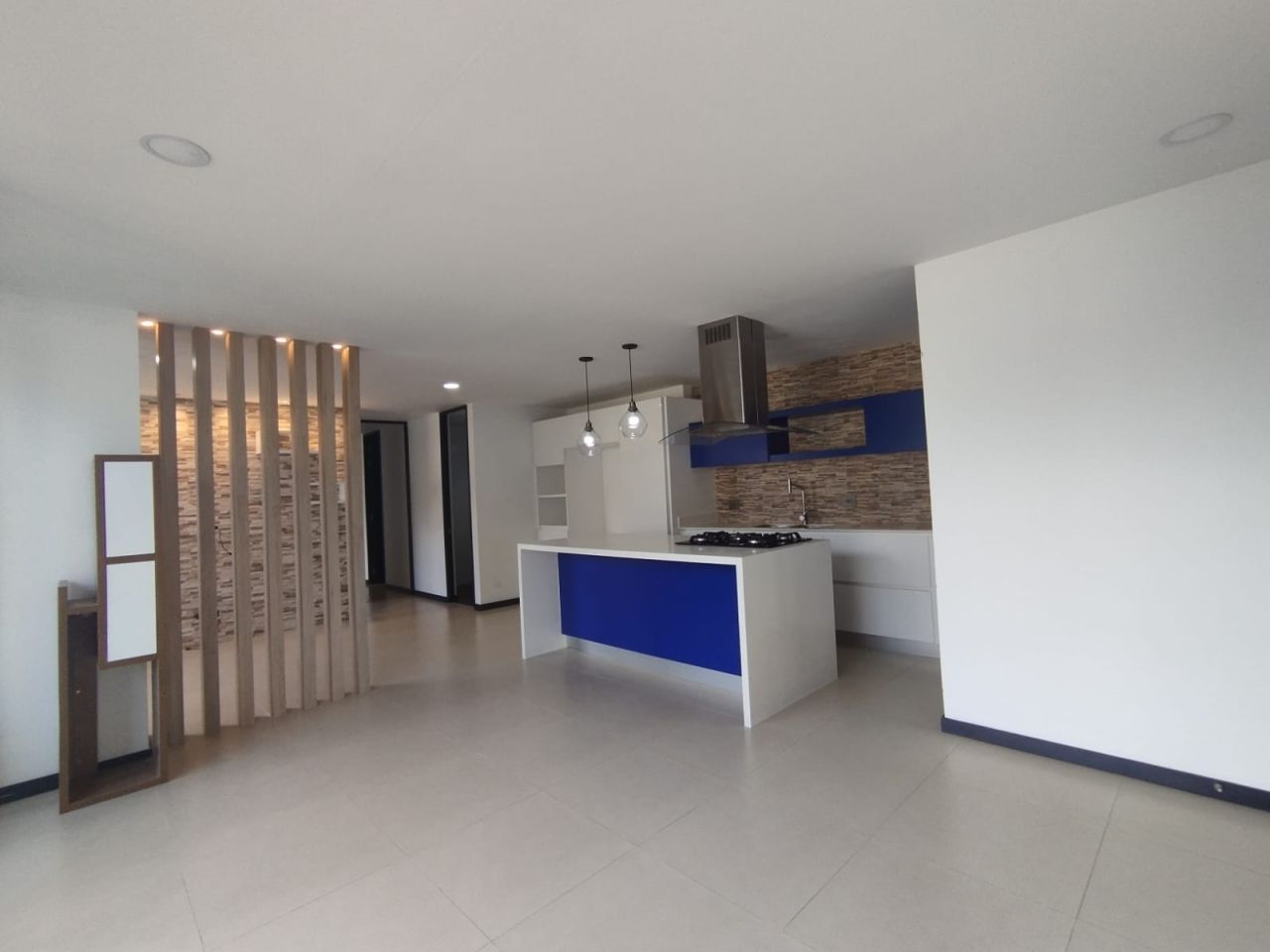 Apartamento en arriendo Antioquia Medellín Las Lomas No1 85 m2 Habitaciones 2 Baños 2 Garajes 2 Precio $4400000