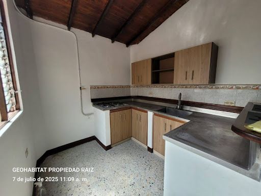 Casa en arriendo Antioquia Medellín San Javier No1 110 m2 Habitaciones 3 Baños 2 Garajes 0 Precio $2600000