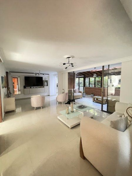Apartamento en venta Antioquia Envigado Villa Grande 170 m2 Habitaciones 3 Baños 4 Garajes 1 Precio $1100000000