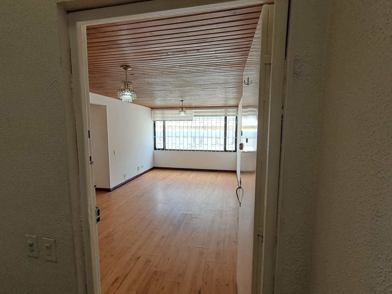 Apartamento en arriendo Cundinamarca Bogotá Cedro Salazar 56 m2 Habitaciones 2 Baños 2 Garajes 1 Precio $0