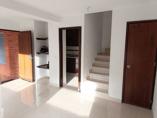 Casa en arriendo Risaralda Pereira Cr Obelisco De La Villa 112 m2 Habitaciones 3 Baños 3 Garajes 2 Precio $2675000