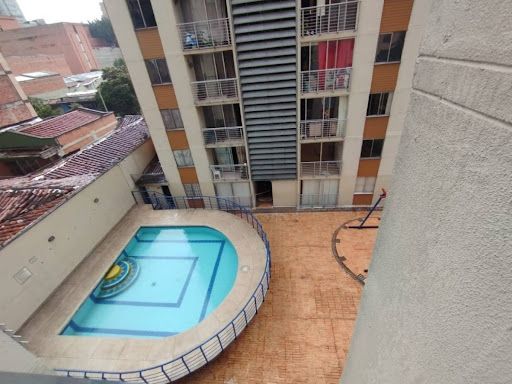 Apartamento en arriendo Antioquia Medellín Enciso 58 m2 Habitaciones 3 Baños 1 Garajes 0 Precio $1800000