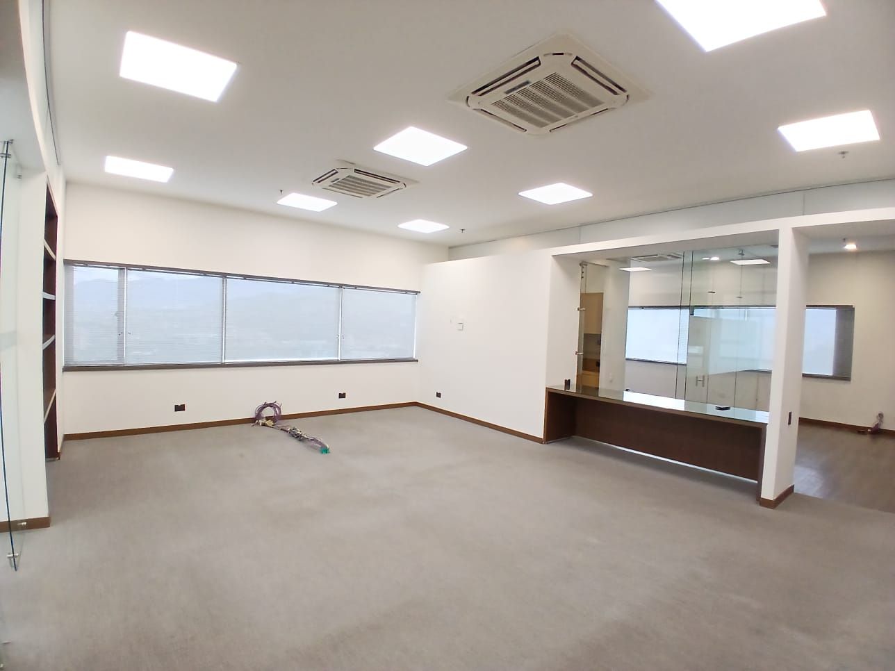 Oficina en arriendo Antioquia Medellín Villa Carlota 120 m2 Habitaciones 0 Baños 2 Garajes 4 Precio $12500000