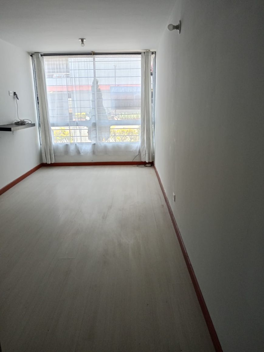 Apartamento en arriendo Cundinamarca Bogotá Campo Alegre 48 m2 Habitaciones 3 Baños 2 Garajes 1 Precio $1700000