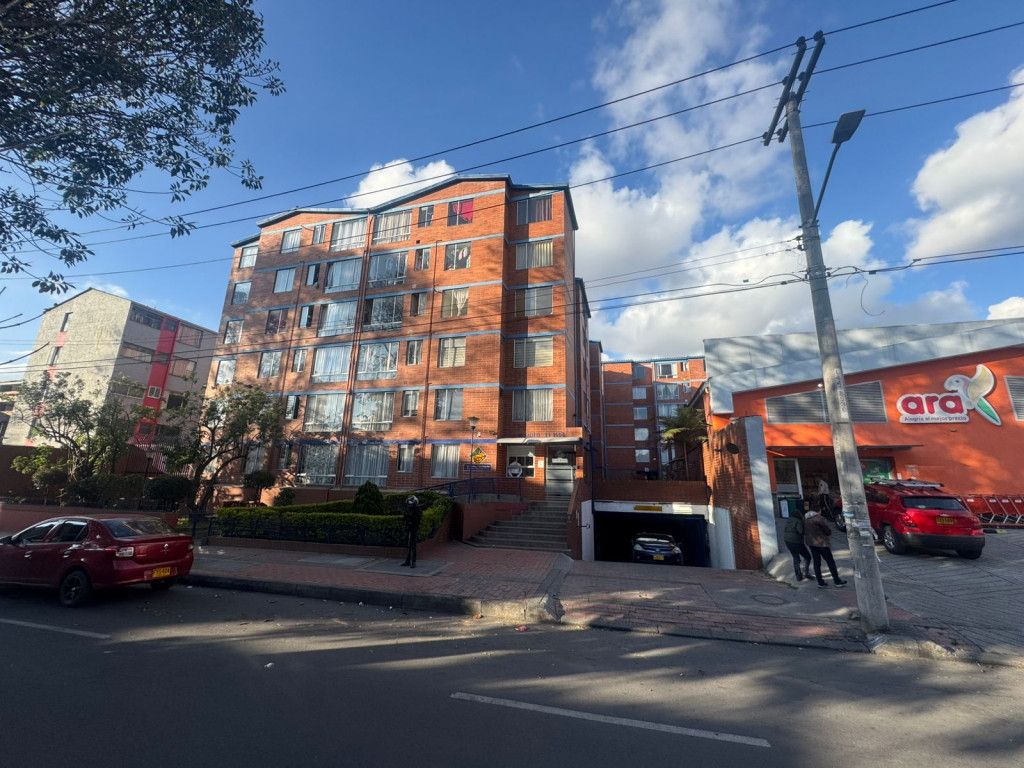 Apartamento en venta Cundinamarca Bogotá Restrepo Occidental 47 m2 Habitaciones 3 Baños 2 Garajes 1 Precio $280000000