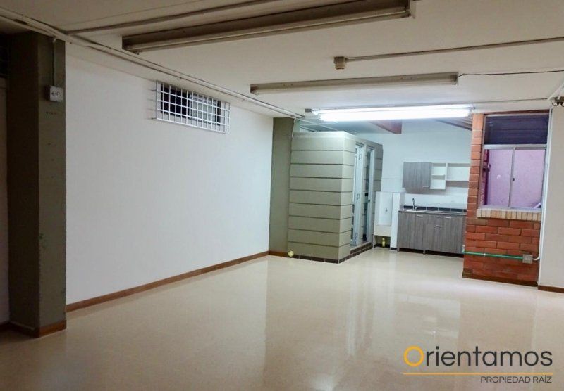 Oficina en arriendo Antioquia Medellín Belen 95 m2 Habitaciones 0 Baños 2 Garajes 0 Precio $3450000