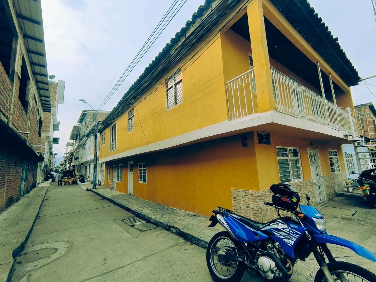 Casa en venta Valle Del Cauca Cali Alirio Mora Beltran 210 m2 Habitaciones 6 Baños 4 Garajes 0 Precio $250000000