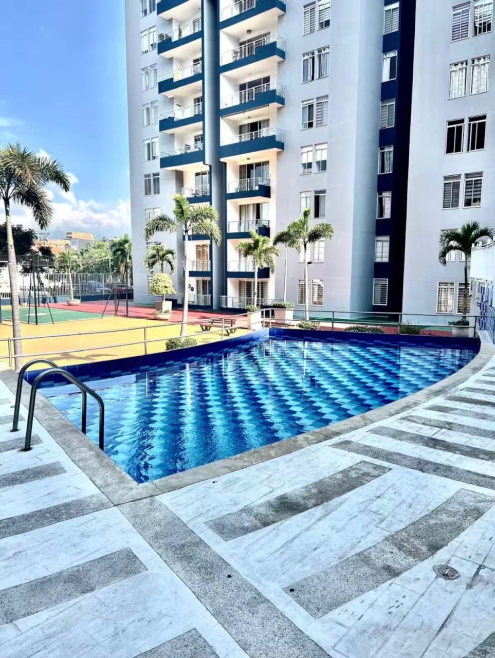 Apartamento en arriendo Valle Del Cauca Cali Lili 85 m2 Habitaciones 3 Baños 2 Garajes 1 Precio $3300000