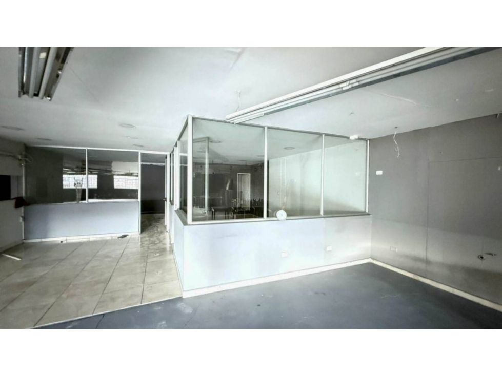 Bodega en arriendo Antioquia Medellín Medellín 530 m2 Habitaciones 0 Baños 2 Garajes 0 Precio $15000000