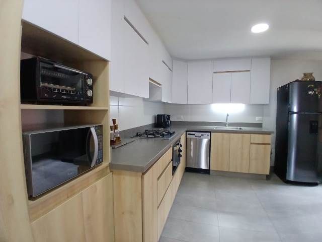 Apartamento en arriendo Antioquia Medellín Calle Nueva 135 m2 Habitaciones 3 Baños 3 Garajes 2 Precio $7500000