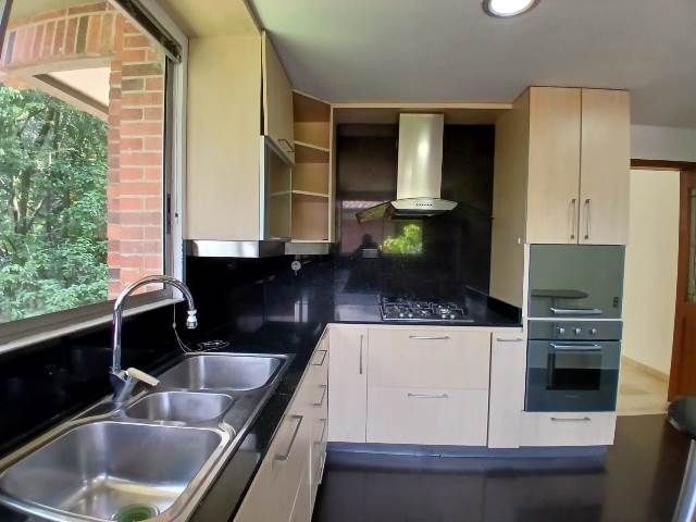 Casa en arriendo o venta Antioquia Medellín Calle Nueva 520 m2 Habitaciones 4 Baños 4 Garajes 2 Precio venta $3300000000 Precio arriendo $23000000