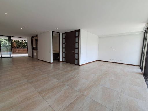 Apartamento en arriendo Antioquia Medellín El Castillo 350 m2 Habitaciones 4 Baños 4 Garajes 2 Precio $15000000