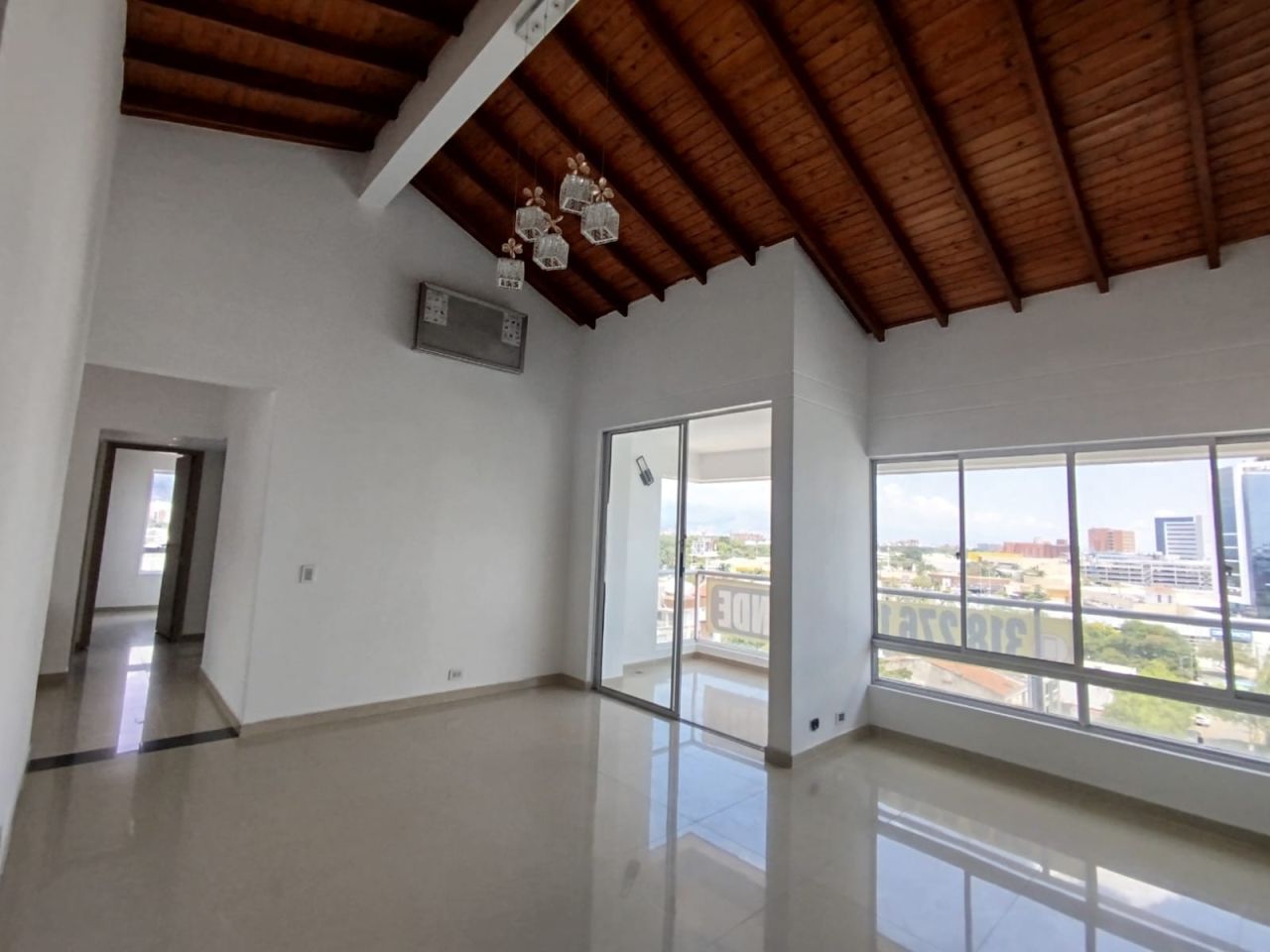 Apartamento en venta Valle Del Cauca Cali Urbanización Ciudad Jardín 100 m2 Habitaciones 3 Baños 3 Garajes 2 Precio $500000000