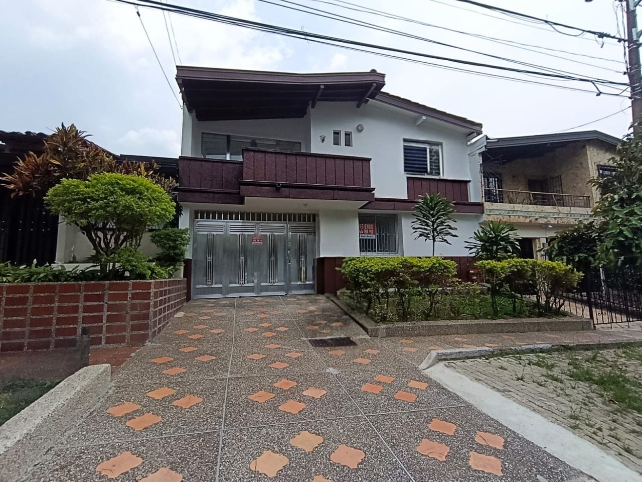 Casa en arriendo Antioquia Medellín La Castellana 300 m2 Habitaciones 5 Baños 4 Garajes 1 Precio $8000000