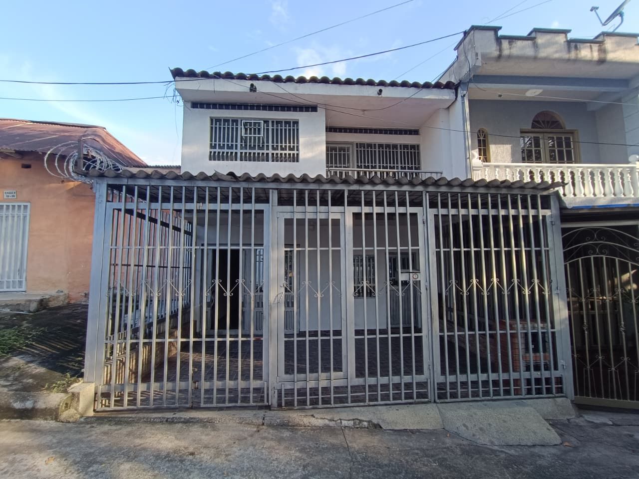 Casa en venta Huila Neiva Altico 125 m2 Habitaciones 6 Baños 3 Garajes 1 Precio $300000000
