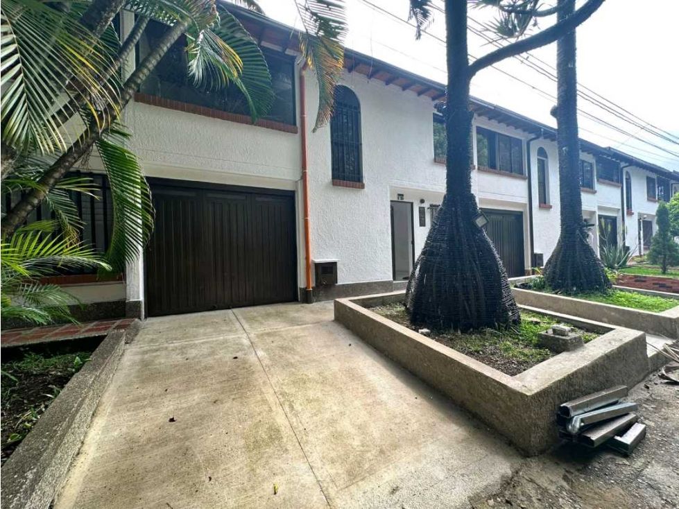 Casa en arriendo Antioquia Envigado Villas Del Vallejuelo 1 150 m2 Habitaciones 4 Baños 3 Garajes 1 Precio $5000000