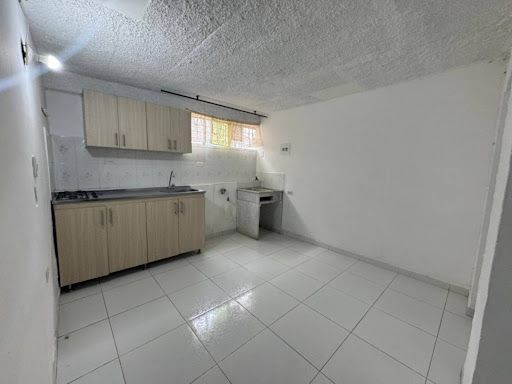 Apartaestudio en arriendo Caldas Manizales Los Rosales 25 m2 Habitaciones 1 Baños 1 Garajes 0 Precio $800000