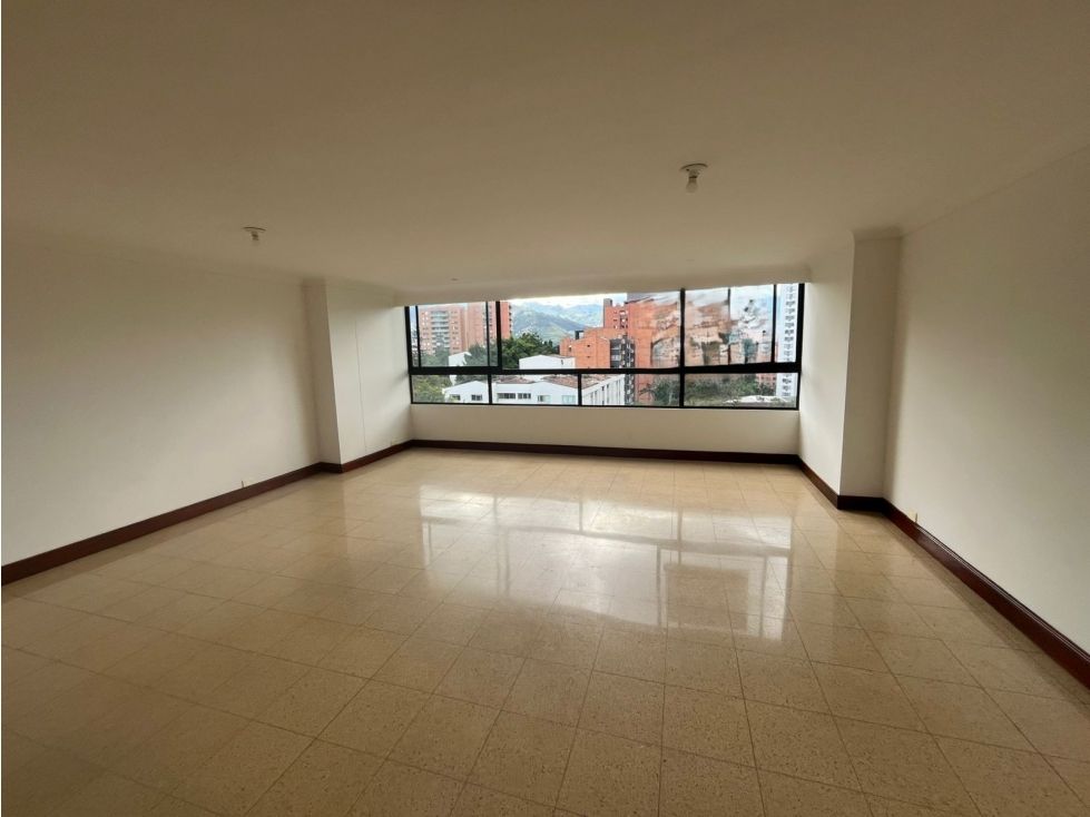 Apartamento en arriendo Antioquia Medellín Perpetuo Socorro 137 m2 Habitaciones 4 Baños 3 Garajes 1 Precio $5000000