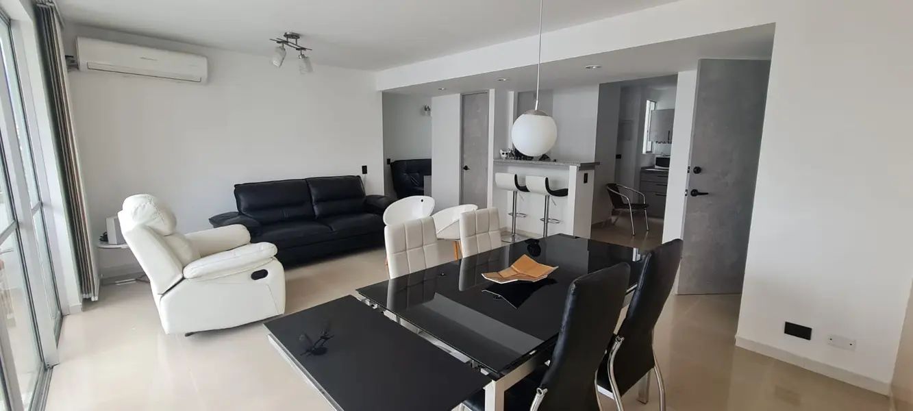 Apartamento en arriendo Valle Del Cauca Cali Santa Elena 105 m2 Habitaciones 3 Baños 3 Garajes 1 Precio $2200000