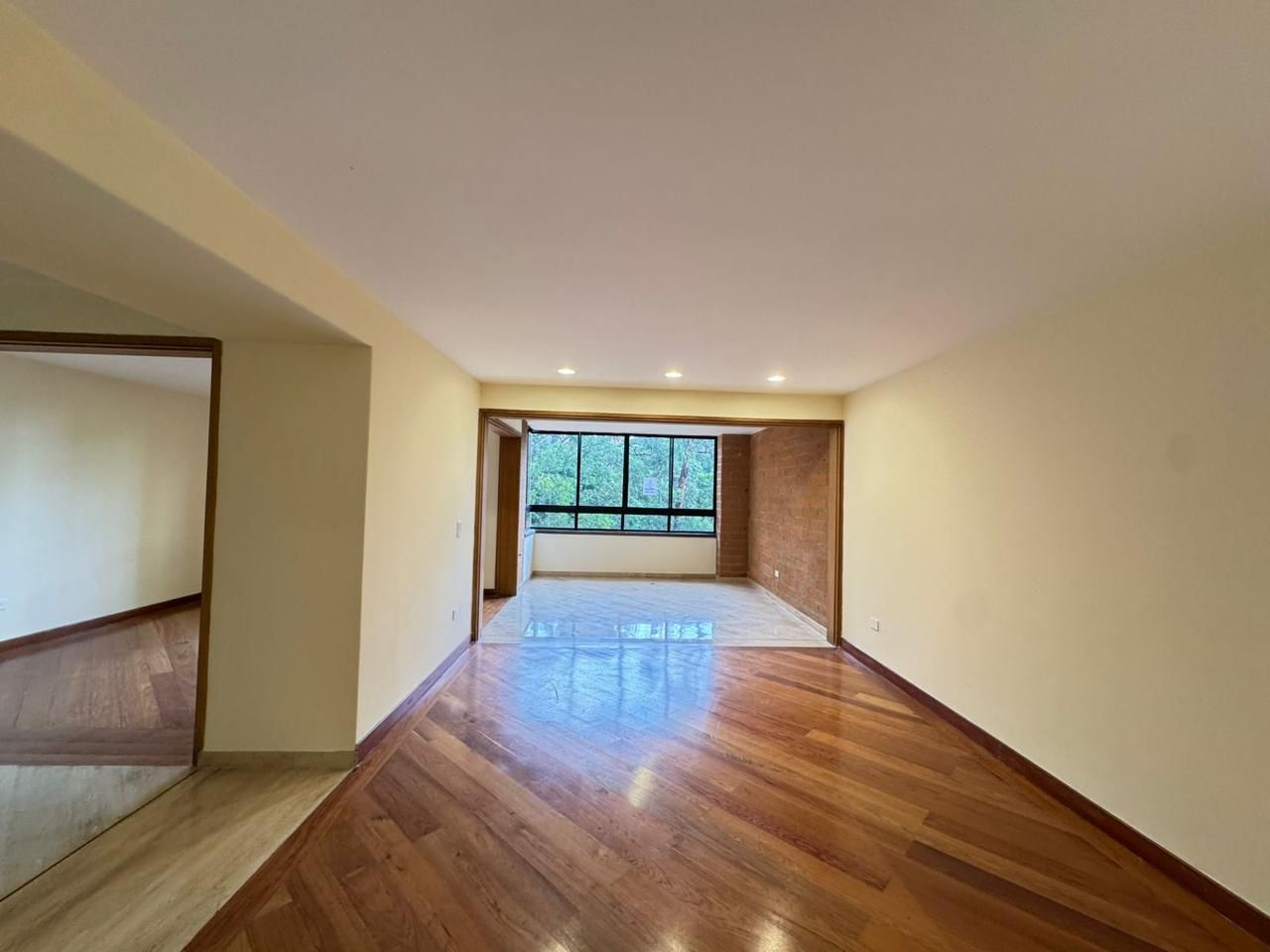 Apartamento en arriendo Antioquia Medellín La Florida 172 m2 Habitaciones 3 Baños 4 Garajes 0 Precio $7800000