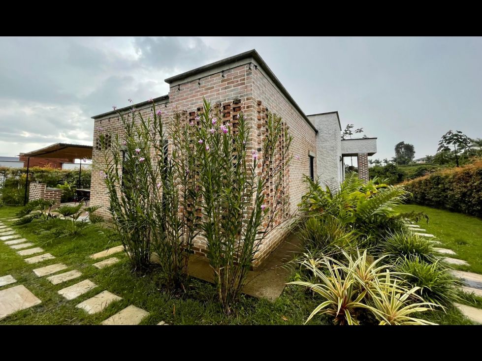 Casa Campestre en arriendo Risaralda Pereira Pereira 250 m2 Habitaciones 4 Baños 4 Garajes 2 Precio $7300000