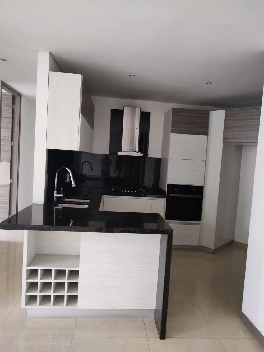 Apartamento en arriendo Valle Del Cauca Cali San Antonio 119 m2 Habitaciones 4 Baños 5 Garajes 2 Precio $2400000
