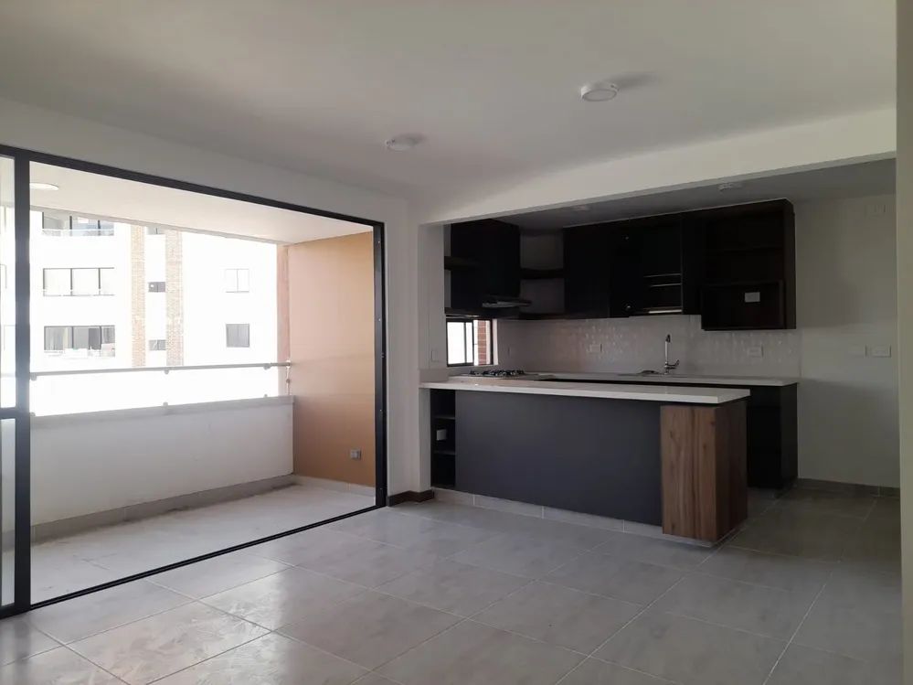Apartamento en arriendo Valle Del Cauca Cali Lili 110 m2 Habitaciones 3 Baños 4 Garajes 2 Precio $2000000