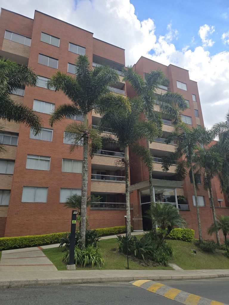 Apartamento en arriendo Antioquia Envigado Zúñiga 100 m2 Habitaciones 2 Baños 2 Garajes 1 Precio $4800000