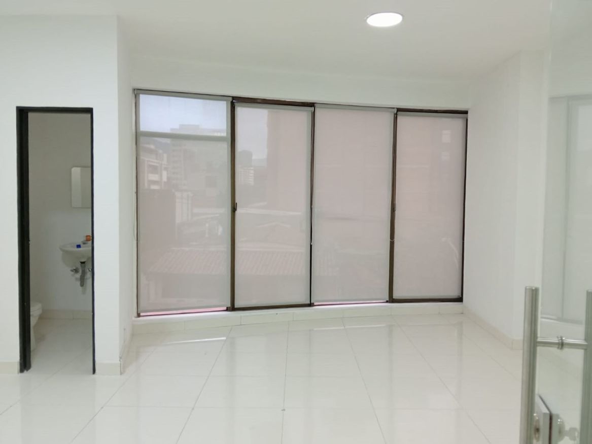Oficina en venta Antioquia Medellín Manila 45 m2 Habitaciones 0 Baños 1 Garajes 0 Precio $310000000
