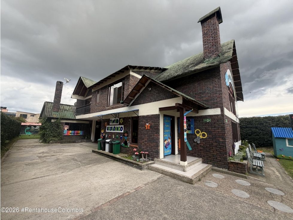 Casa en venta Cundinamarca Cajicá Chuntame 300 m2 Habitaciones 5 Baños 3 Garajes 5 Precio $2250000000