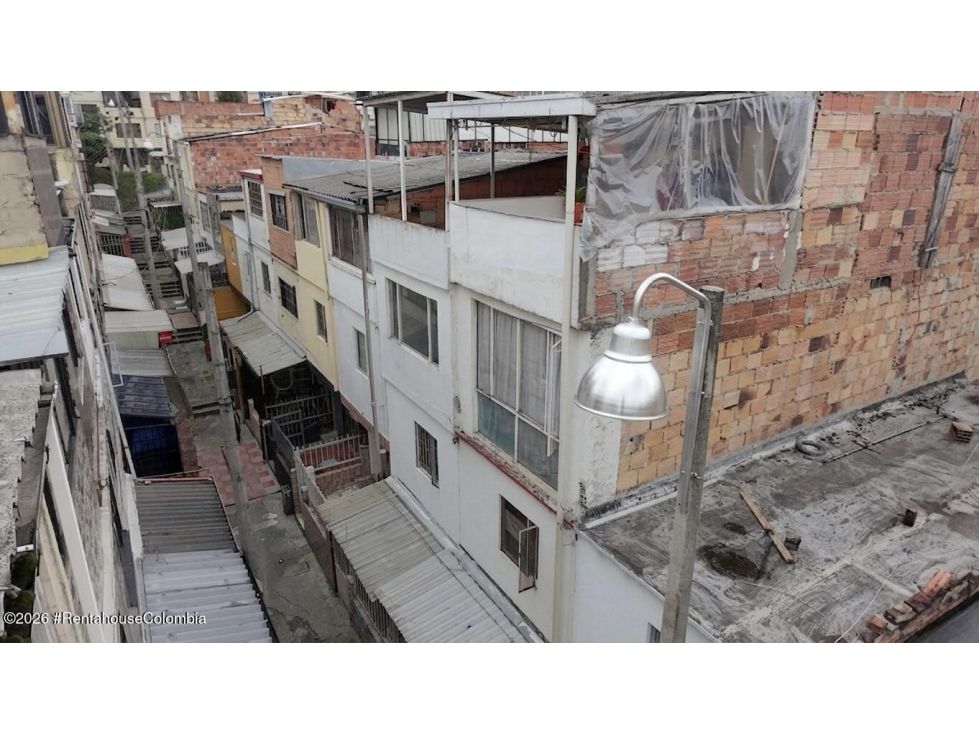 Casa en venta Cundinamarca Bogotá Bogotá 142 m2 Habitaciones 4 Baños 2 Garajes 1 Precio $300000000